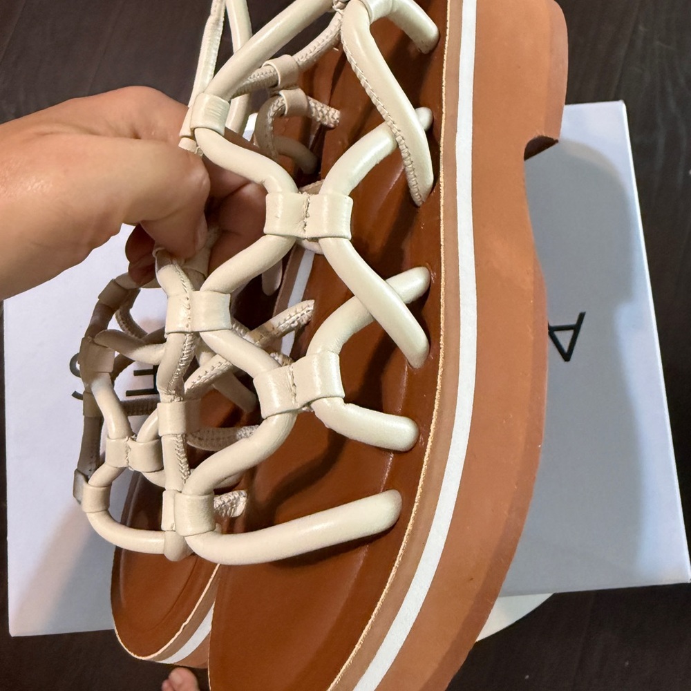 AEROSOLES Cream Strappy Platform Slide Sandals - Picture 2 of 8